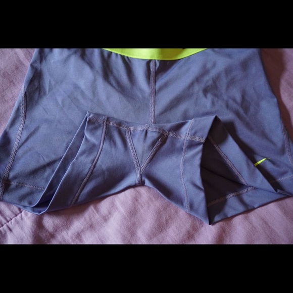 Nike Pro Shorts - Picture 2 of 5